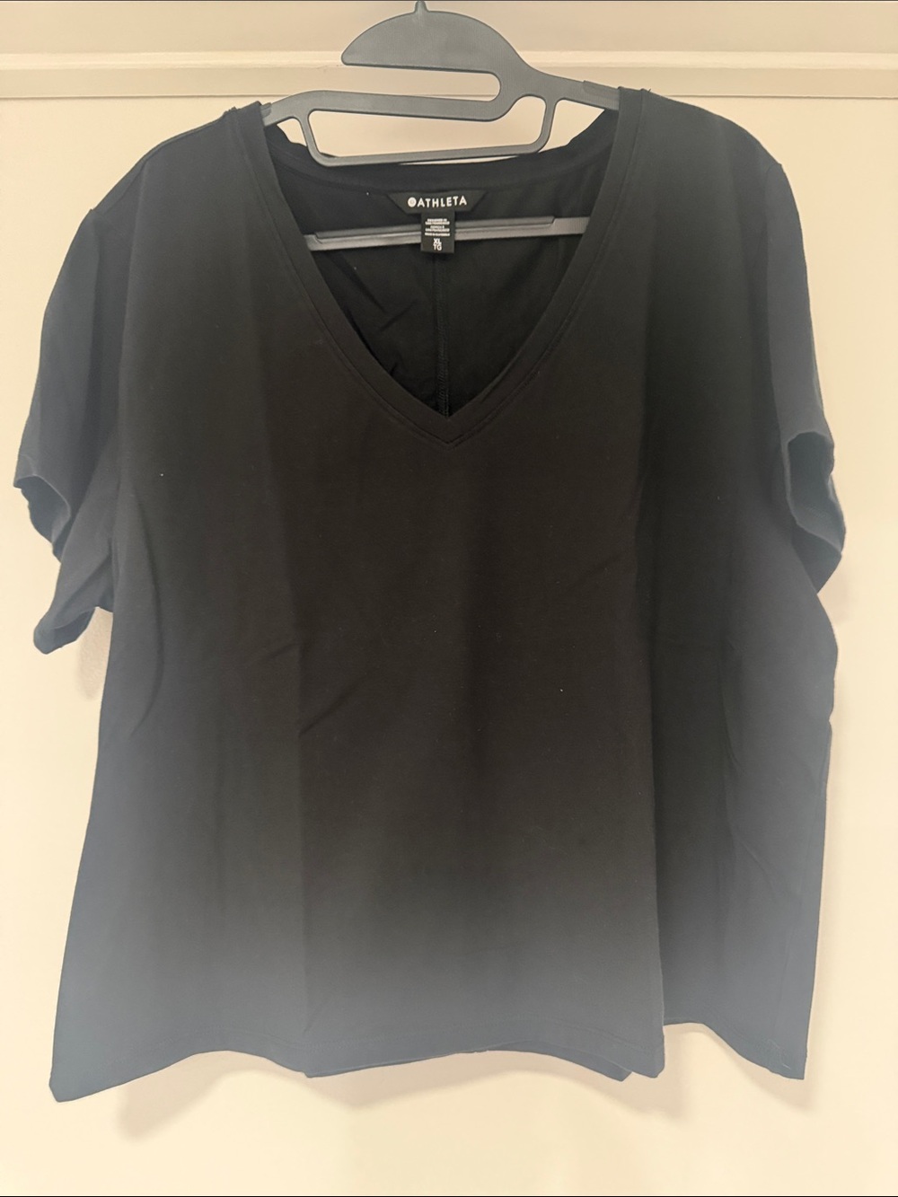 Athleta Womens Organic Cropped Daily Black V-Neck Tee Shirt
